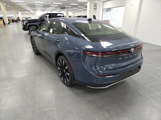 New 2026 Toyota Crown Platinum AWD/4WD image 4