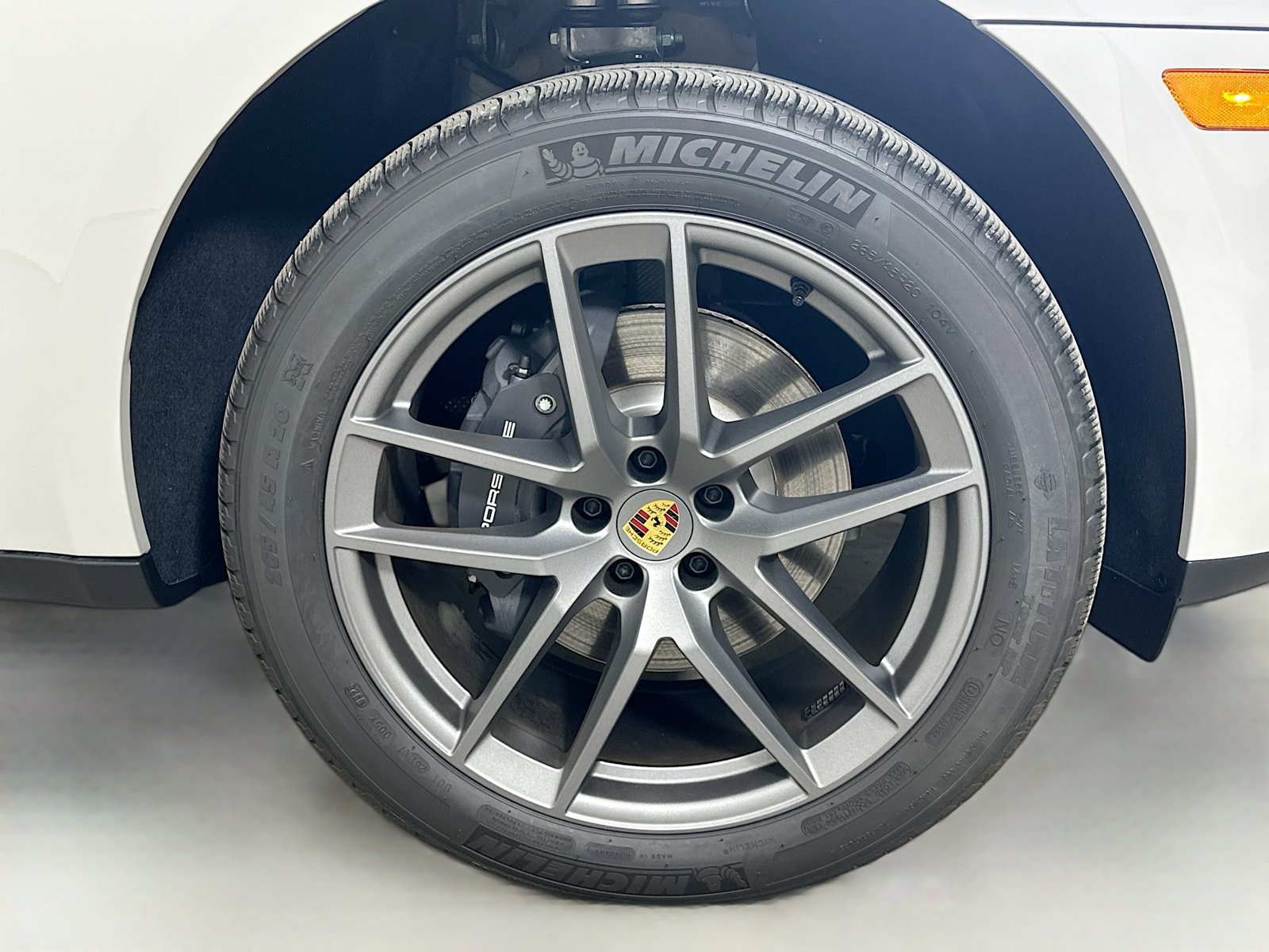 New 2026 Porsche Macan AWD/4WD image 10