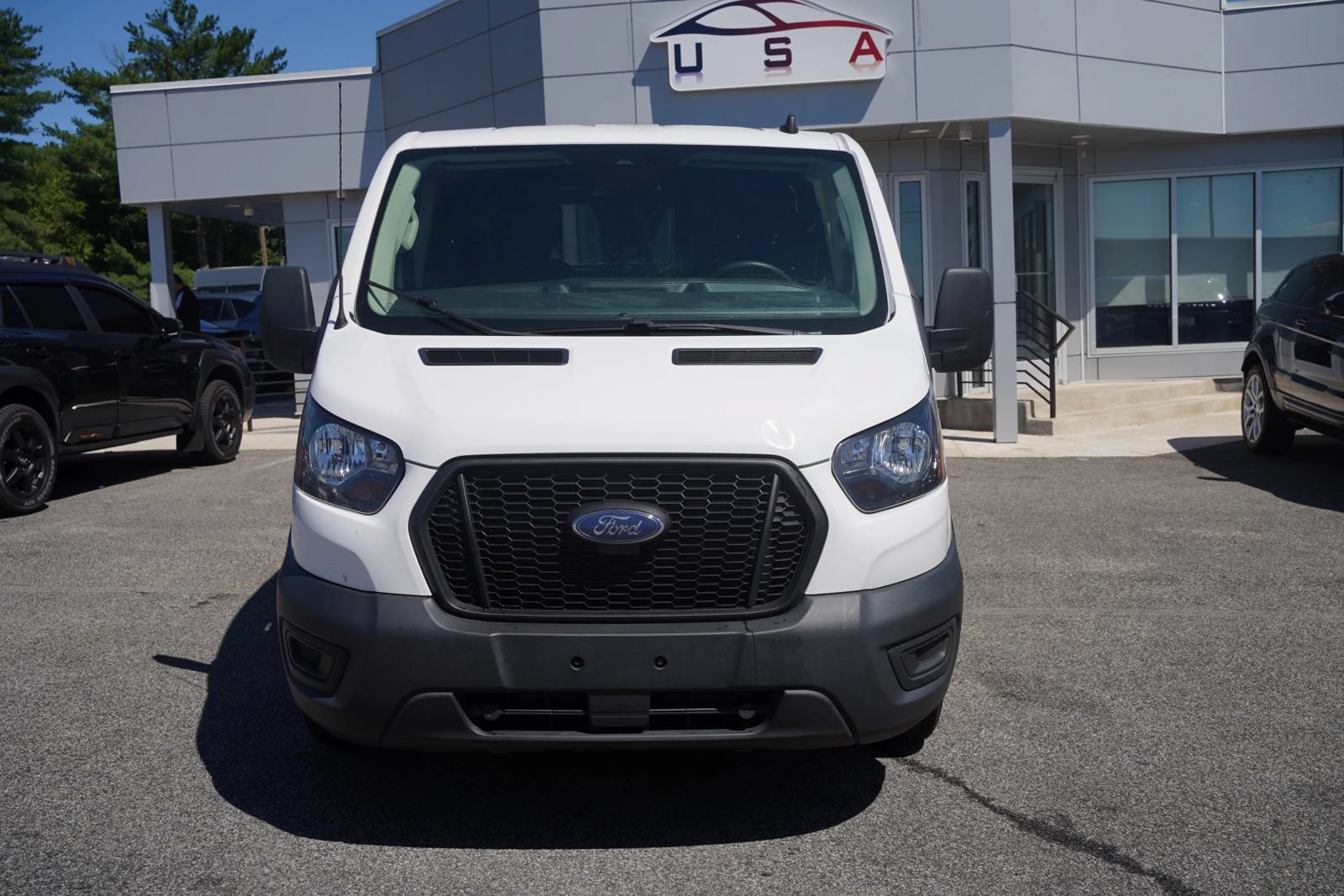 Used 2022 Ford Transit 150 Low Roof w/ Upfitter Package RWD image 4