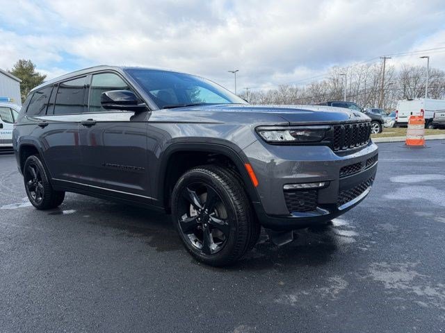 Certified 2025 Jeep Grand Cherokee L Limited w/ Luxury Tech Group II image 9