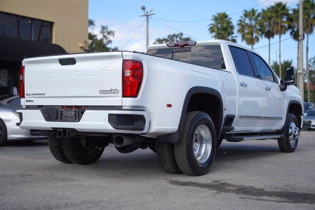 Used 2024 Chevrolet Silverado 3500 High Country w/ Technology Package image 19