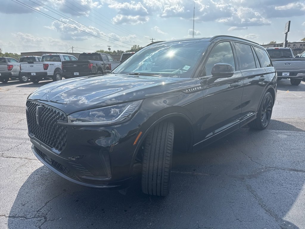 New 2025 Lincoln Aviator Reserve image 3