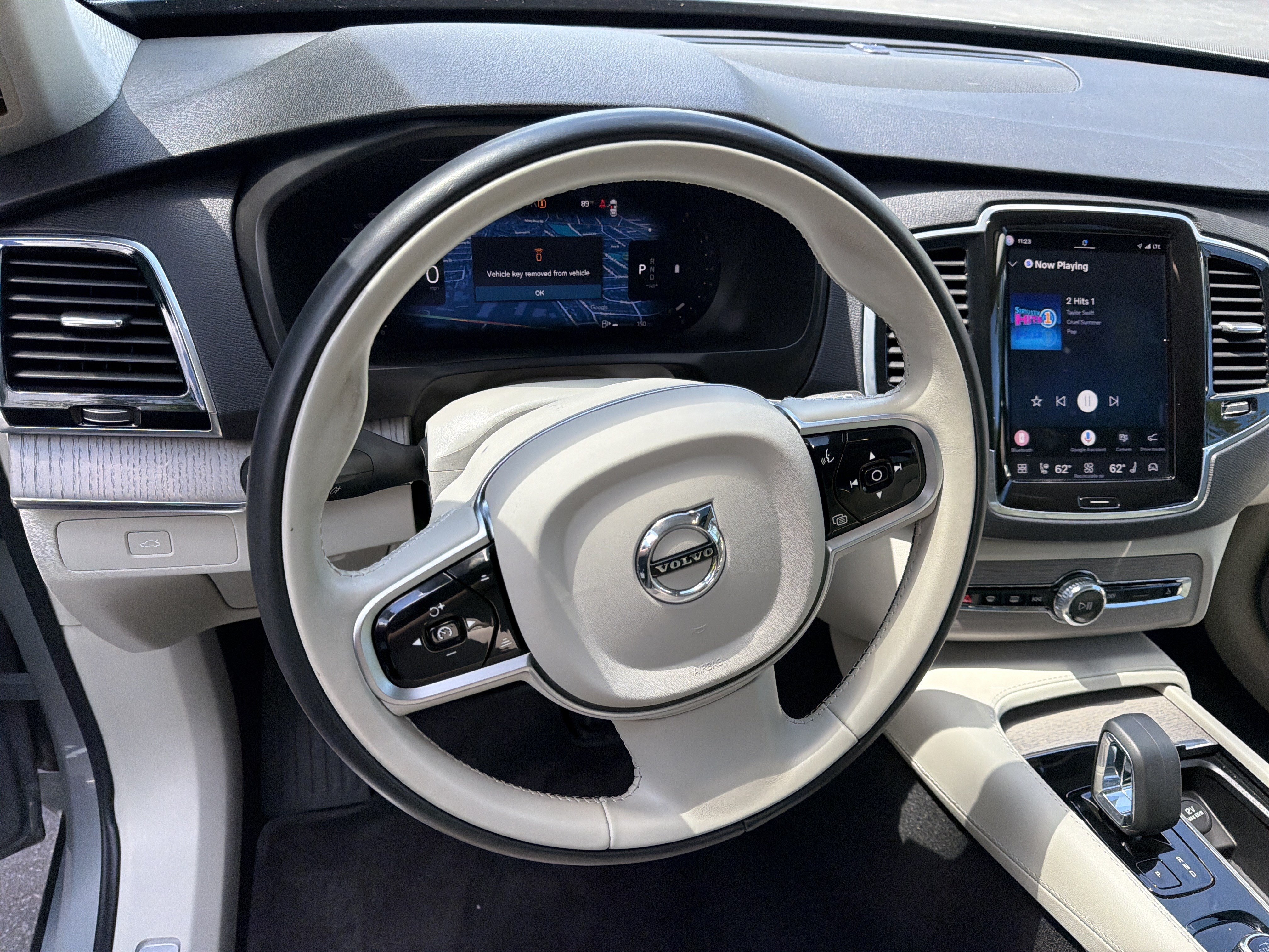 Certified 2025 Volvo XC90 B5 Plus w/ Protection Package Premier AWD/4WD image 18