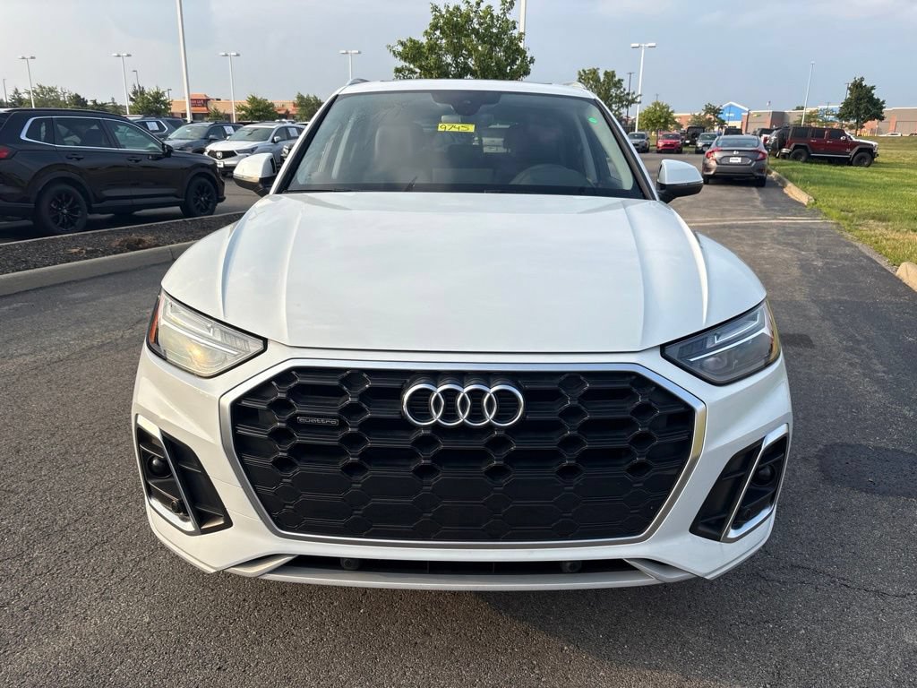 Used 2023 Audi Q5 2.0T Premium w/ Convenience Package AWD/4WD image 2