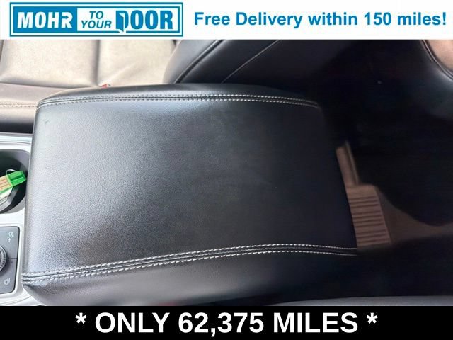 Used 2022 Ford Explorer XLT w/ Equipment Group 202A AWD/4WD image 32