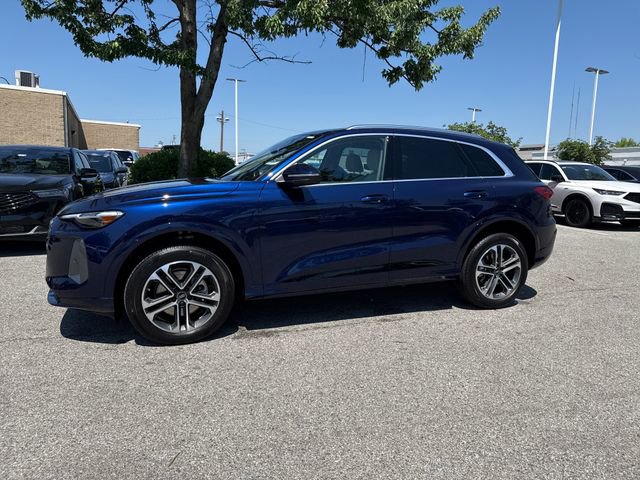 Certified 2025 Audi Q5 Premium Plus w/ Premium Plus AWD/4WD image 1