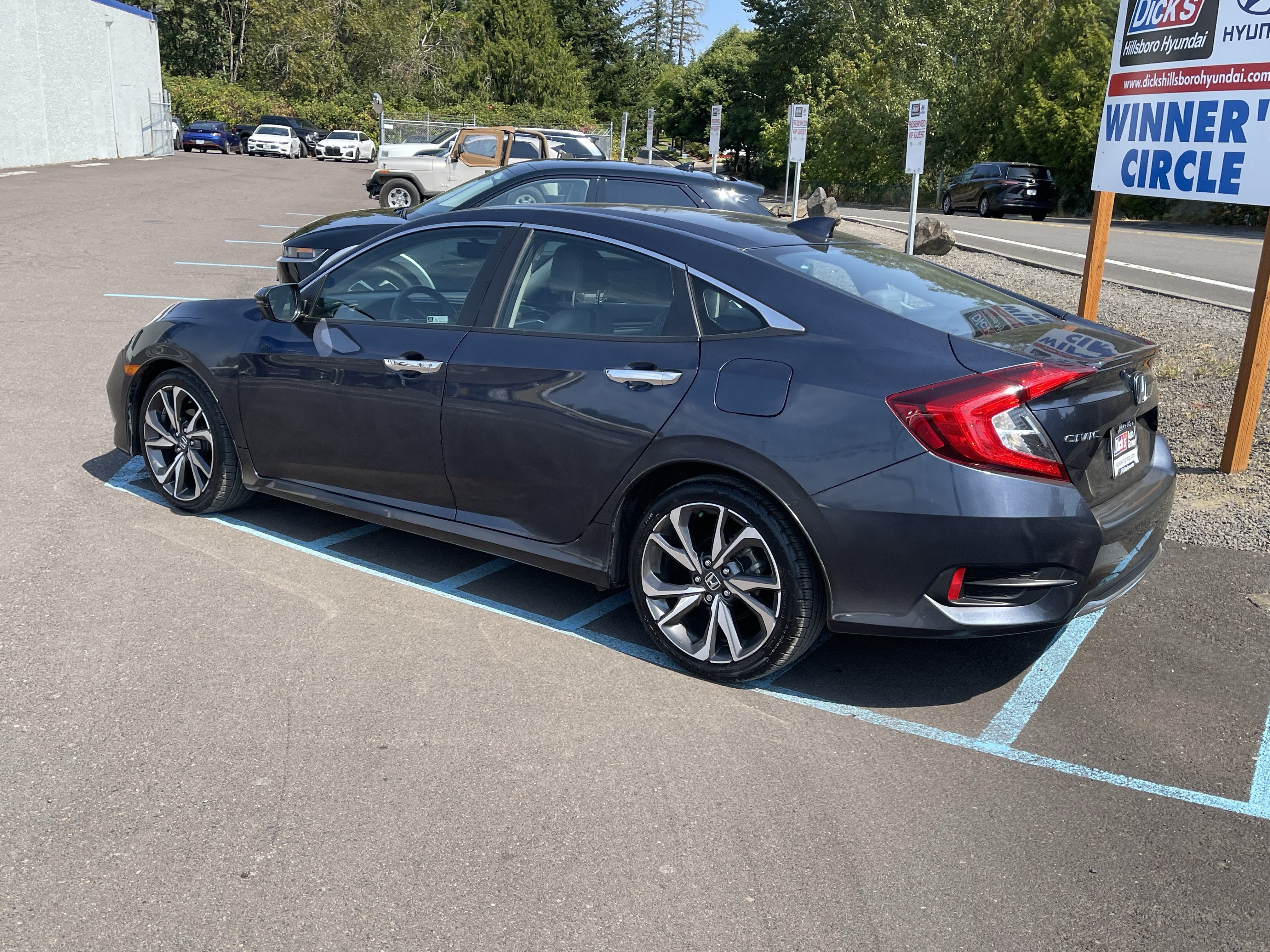 Used 2020 Honda Civic Touring image 3