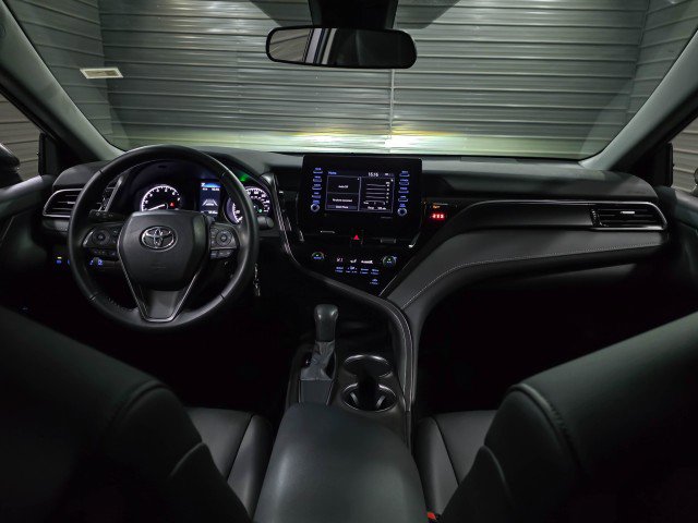 Used 2021 Toyota Camry SE w/ Carpet Mat Package (TMS) image 11