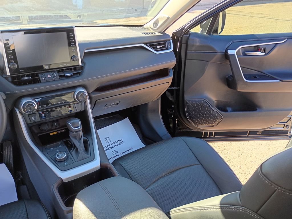 Used 2022 Toyota RAV4 Limited image 20