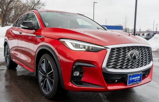 Used 2023 INFINITI QX55 Essential image 4
