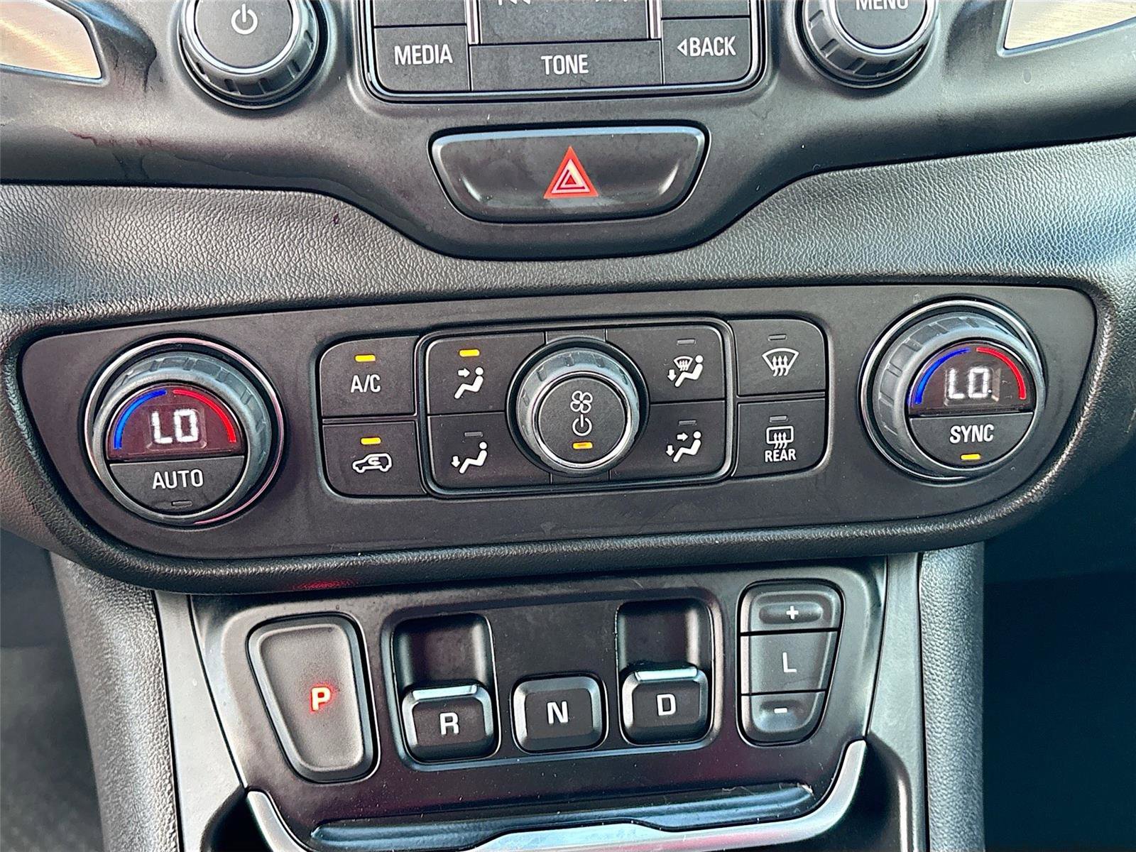 Used 2018 GMC Terrain Denali w/ Advanced Safety Package AWD/4WD image 16