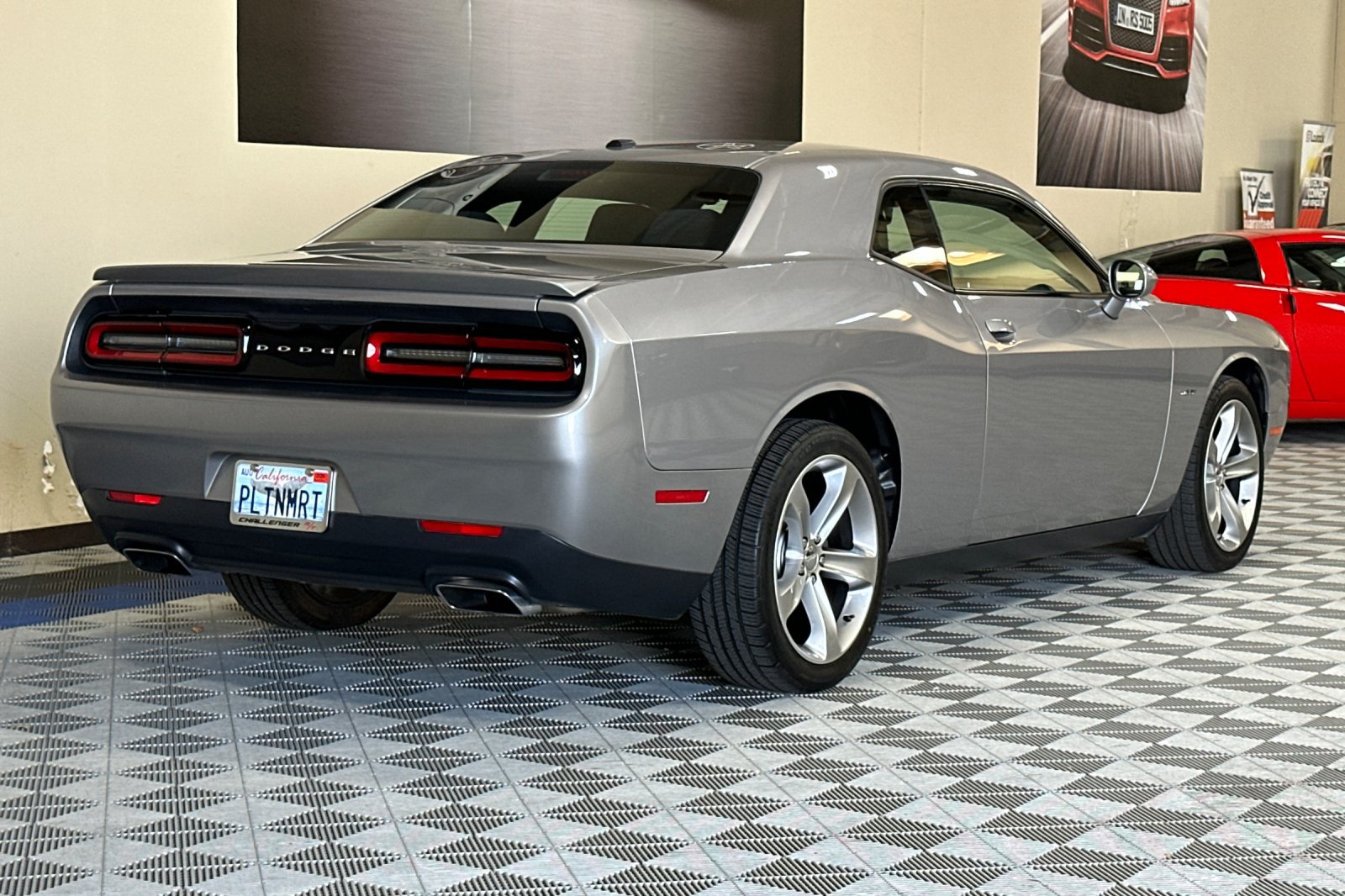 Used 2015 Dodge Challenger R/T w/ Quick Order Package 28B R/T RWD image 4