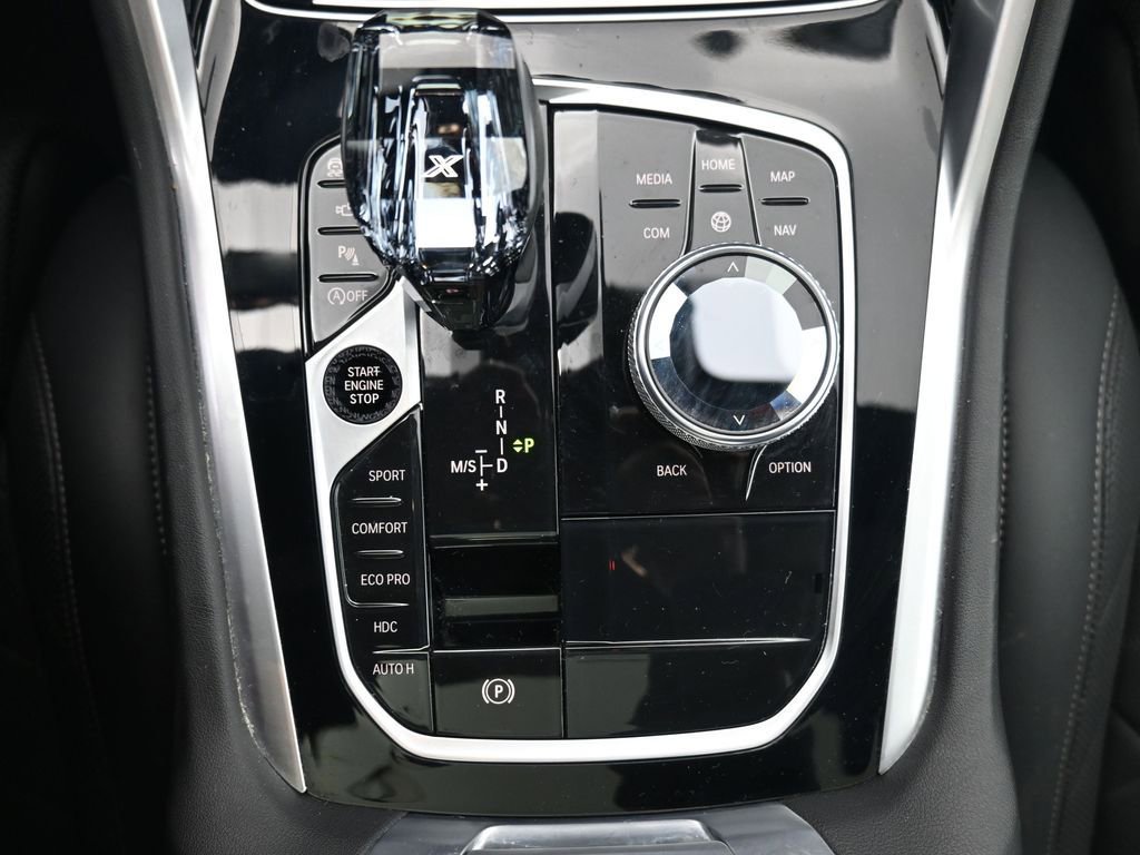 Used 2023 BMW X6 M50i w/ Premium Enhanced Package image 18