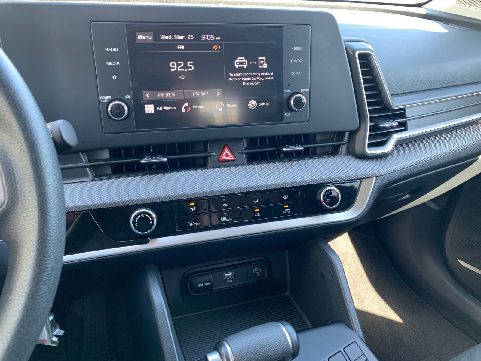 Used 2025 Kia Sportage LX image 17