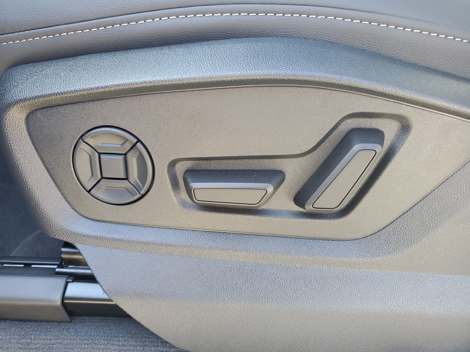 New 2026 Audi Q8 Premium Plus AWD/4WD image 24
