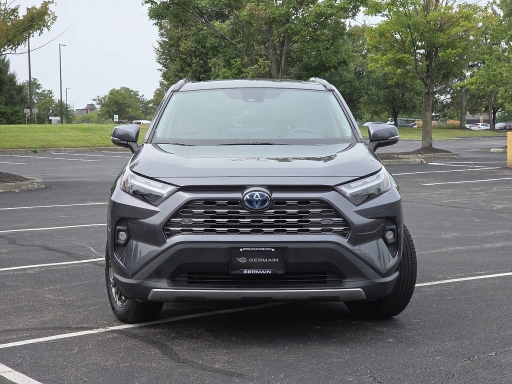 Used 2022 Toyota RAV4 Limited AWD/4WD image 18