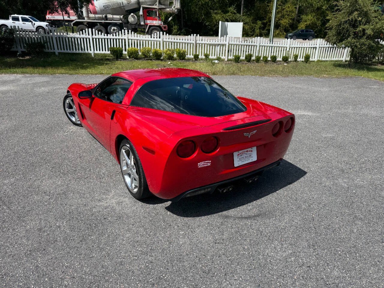 Used 2008 Chevrolet Corvette Coupe w/ Preferred Equipment Group RWD image 4