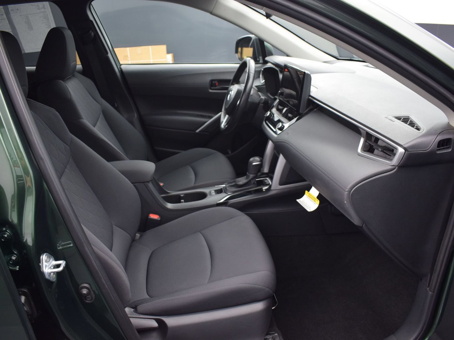 Used 2023 Toyota Corolla Cross LE FWD image 2