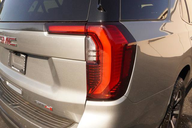 Used 2025 GMC Yukon AT4 Ultimate w/ LPO, Floor Liner Package AWD/4WD image 35