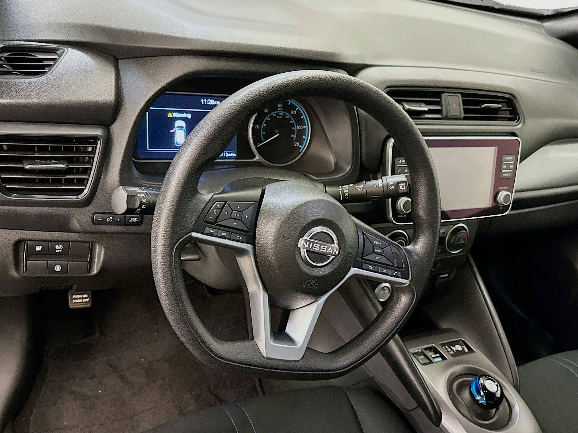 Used 2025 Nissan Leaf S FWD image 18