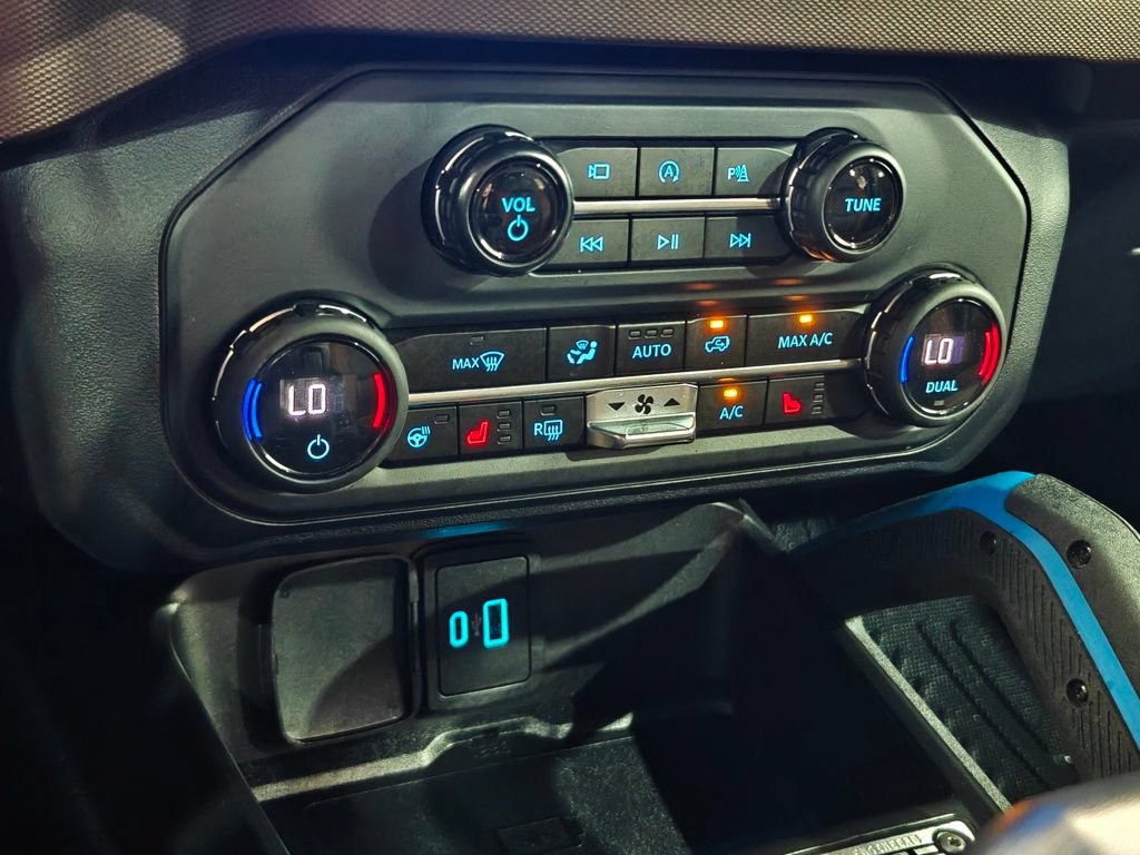 Used 2023 Ford Bronco Outer Banks w/ Sasquatch Package AWD/4WD image 8