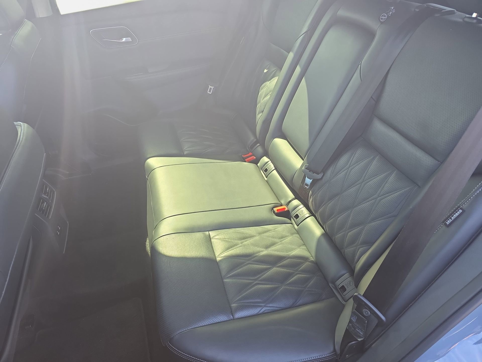 Used 2025 Nissan Rogue Platinum AWD/4WD image 14
