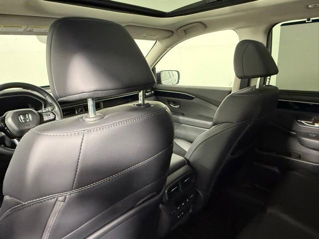 Used 2025 Honda Pilot Touring image 36