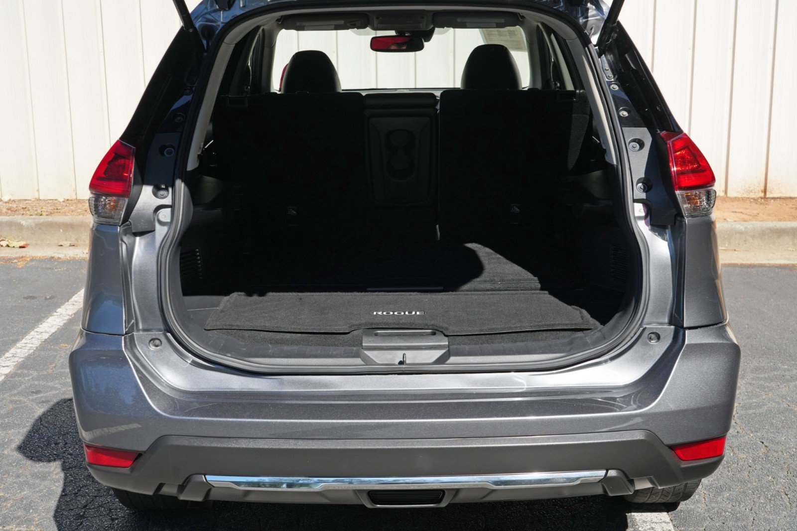 Used 2018 Nissan Rogue SL AWD/4WD image 9