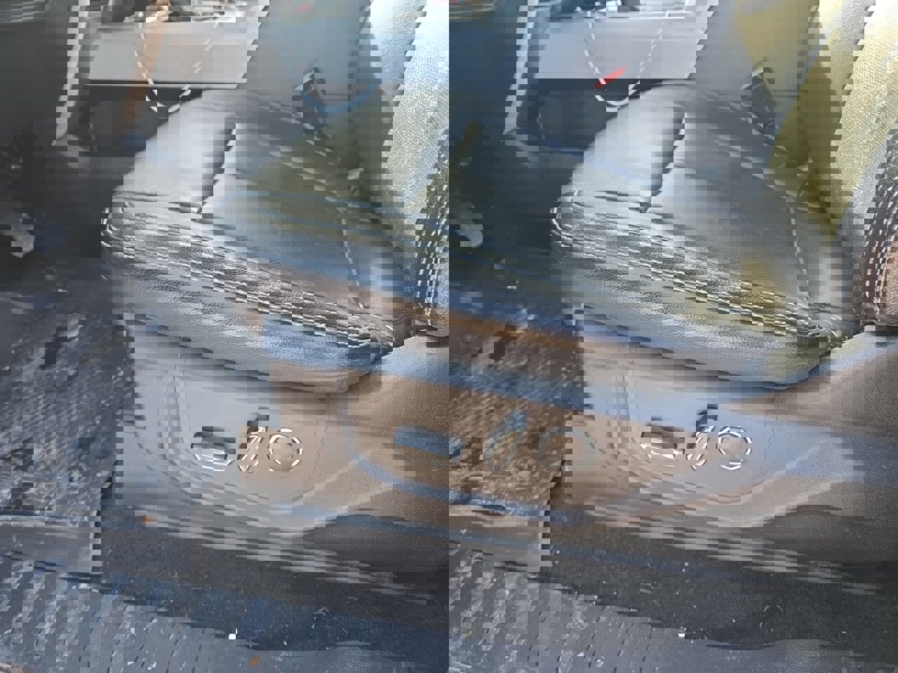 Used 2018 Ford F150 Lariat w/ Equipment Group 502A Luxury image 8