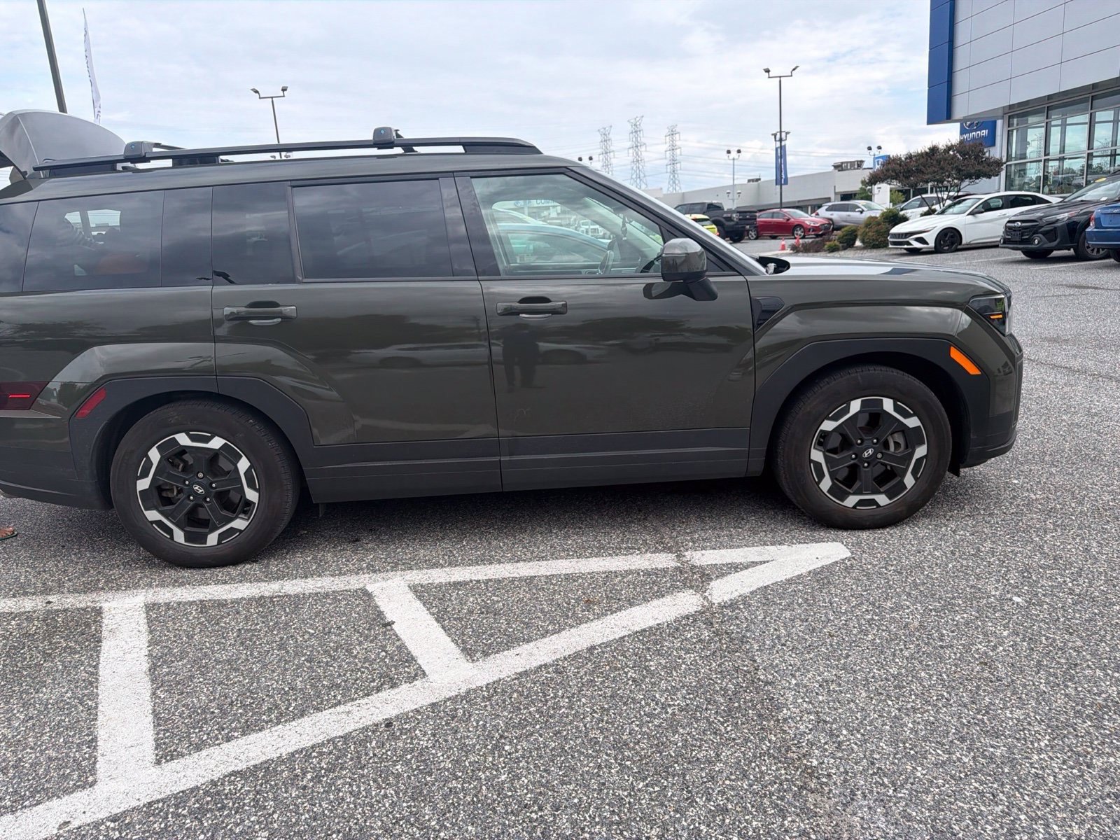 Used 2025 Hyundai Santa Fe SEL AWD/4WD image 5
