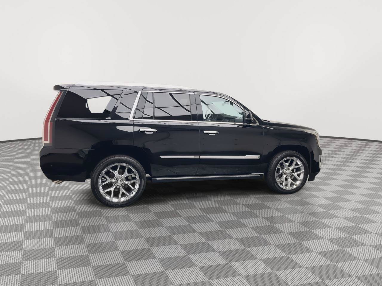 Used 2017 Cadillac Escalade Premium Luxury AWD/4WD image 47