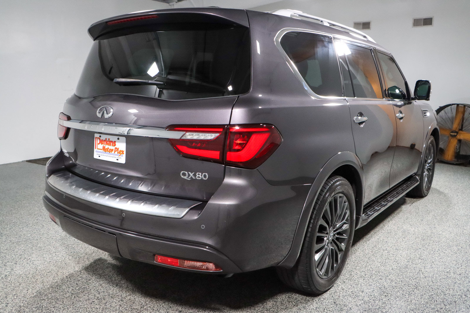 Used 2022 INFINITI QX80 Sensory w/ Cargo Package image 7