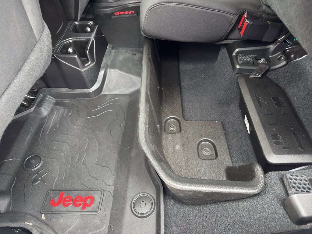 Used 2020 Jeep Gladiator Sport w/ Quick Order Package 24S image 35