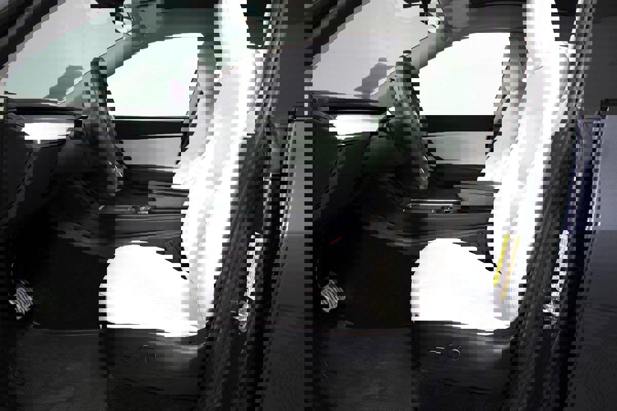 Used 2022 Tesla Model Y Performance image 9