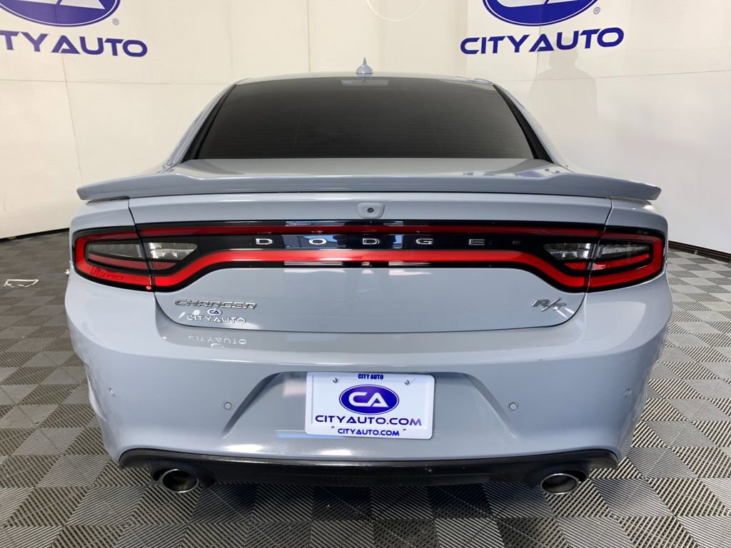 Used 2022 Dodge Charger R/T w/ Plus Group RWD image 4