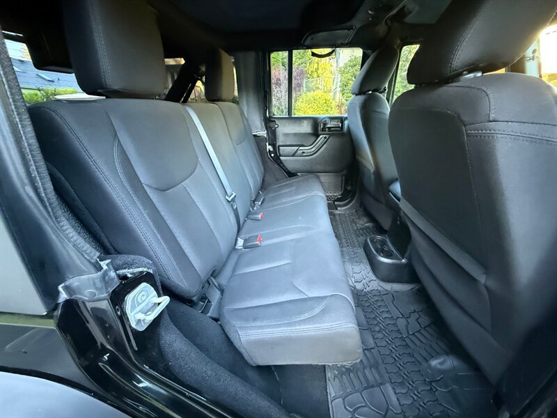 Used 2015 Jeep Wrangler Unlimited Sport w/ Quick Order Package 24S AWD/4WD image 15