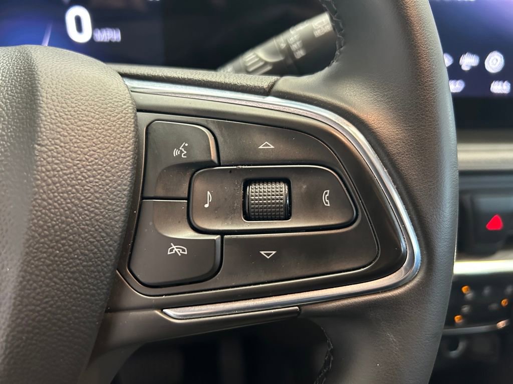 Used 2025 Buick Encore GX Sport Touring image 12