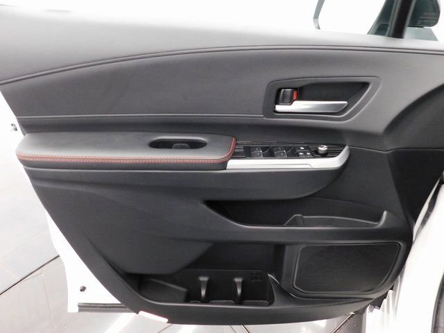 Used 2025 Toyota Sienna XSE image 24