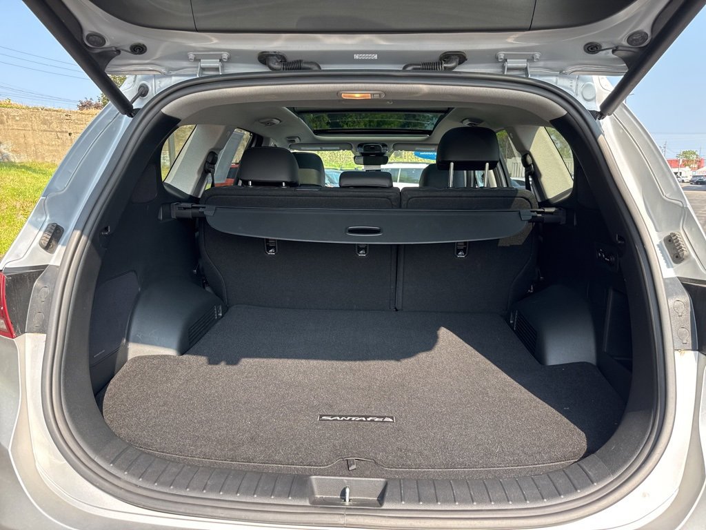 Used 2023 Hyundai Santa Fe Limited image 18
