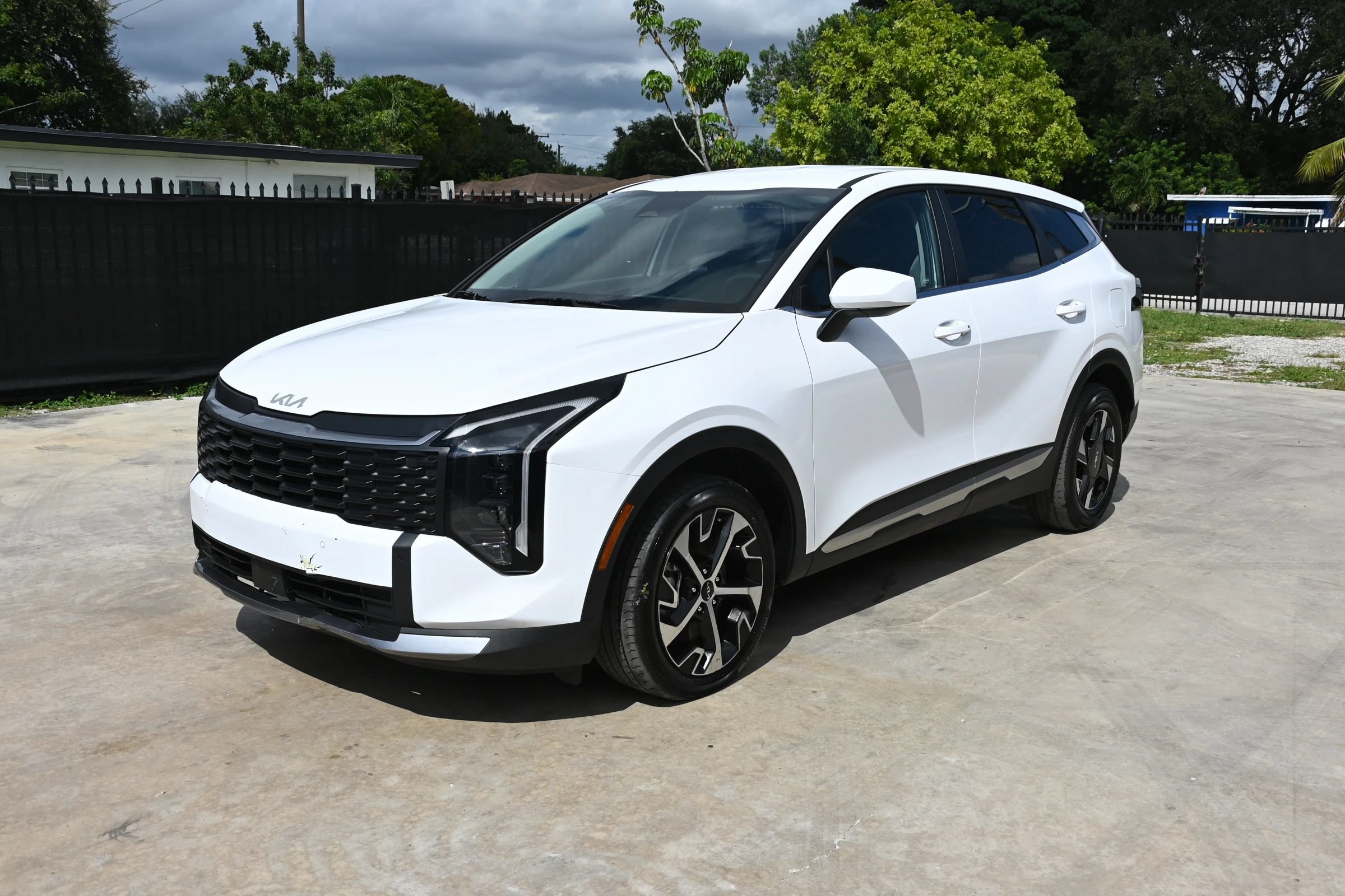Used 2026 Kia Sportage LX FWD image 1