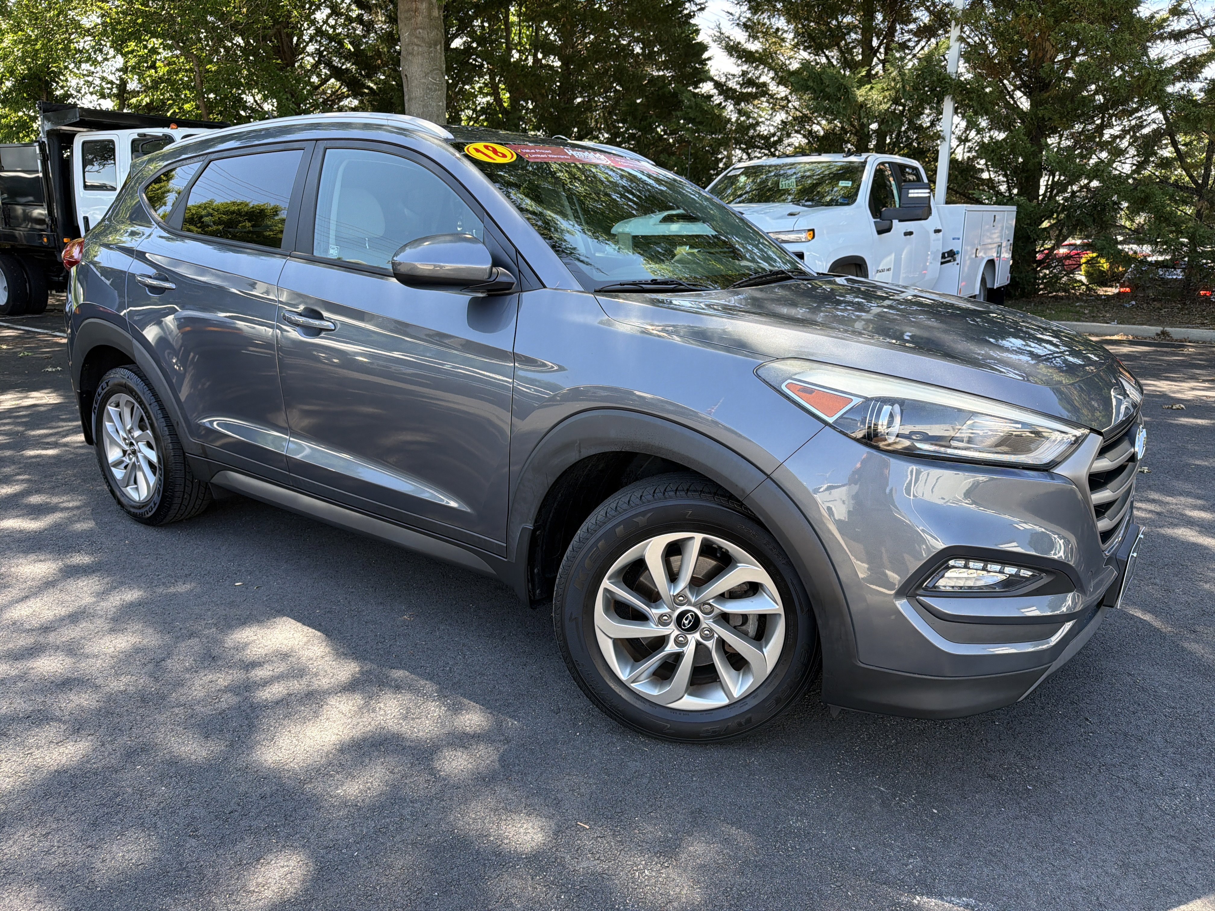 Used 2016 Hyundai Tucson SE w/ Option Group 02 FWD image 2