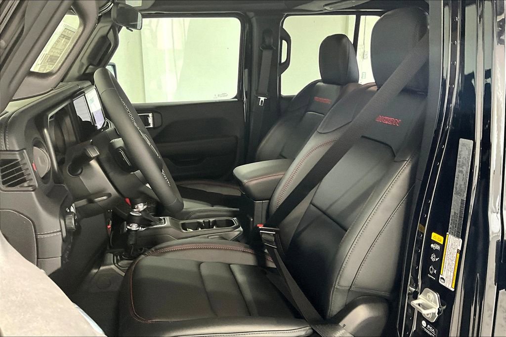 New 2025 Jeep Gladiator Rubicon w/ Safety Group AWD/4WD image 12