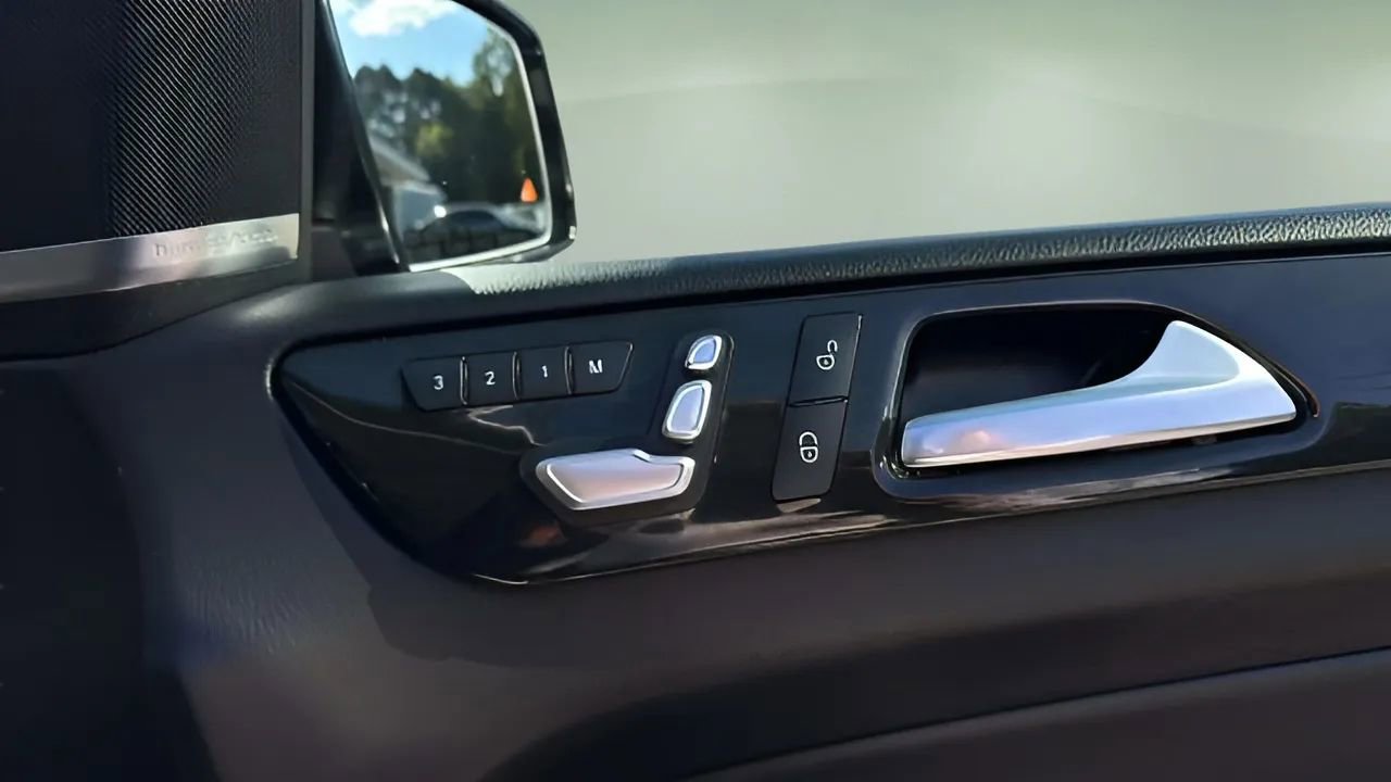 Used 2017 Mercedes-Benz GLS 450 4MATIC image 50