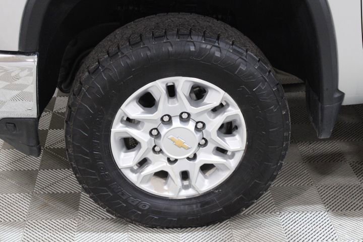 Used 2021 Chevrolet Silverado 2500 LTZ w/ LTZ Convenience Package image 38