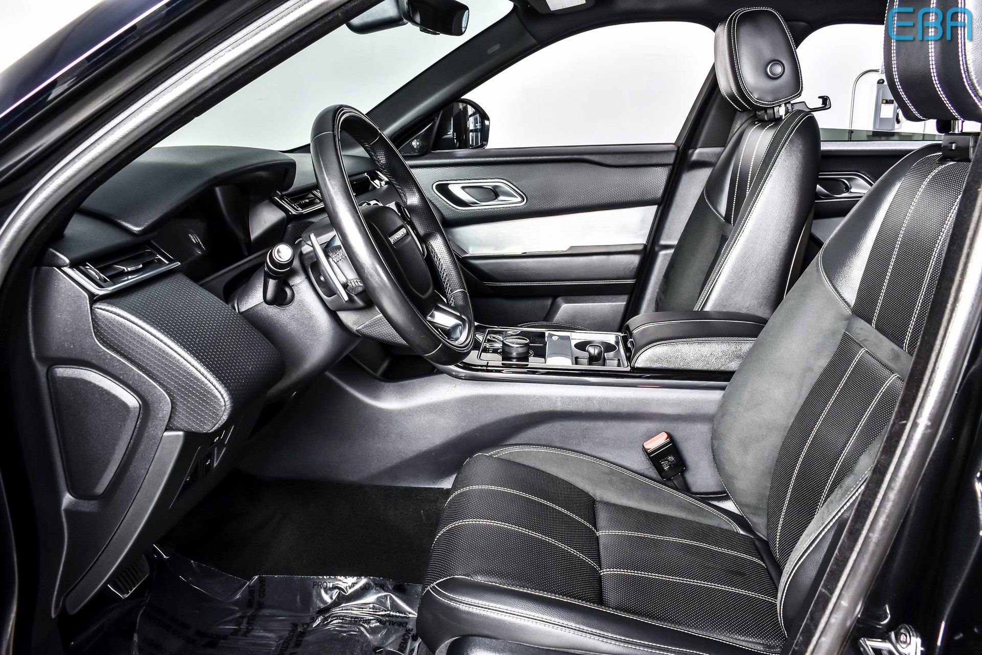 Used 2020 Land Rover Range Rover Velar R-Dynamic S image 16