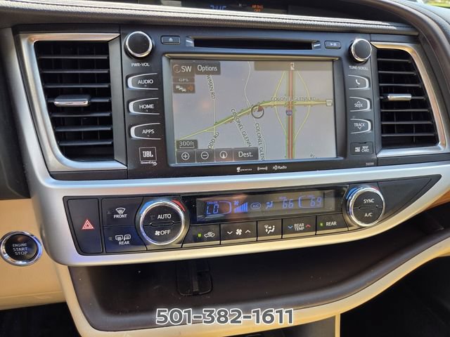 Used 2019 Toyota Highlander Limited Platinum FWD image 29