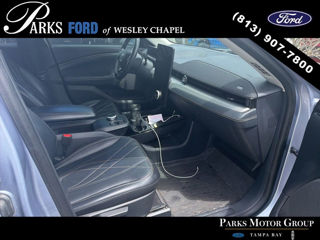 Used 2022 Ford Mustang Mach-E Select w/ Comfort/Technology Package RWD image 4