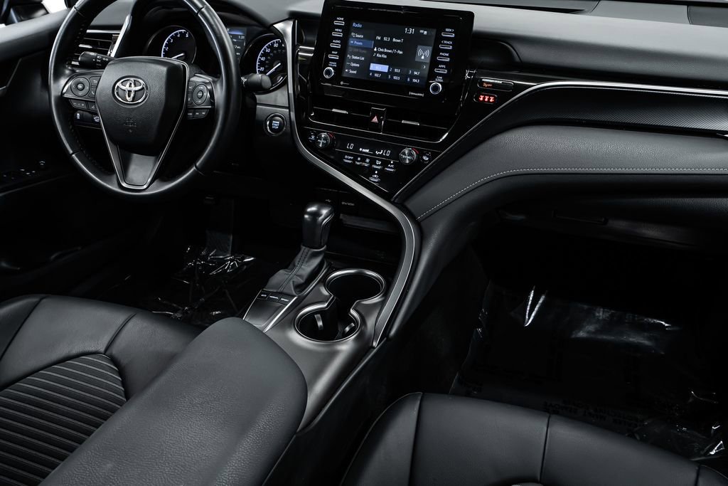 Used 2022 Toyota Camry SE w/ Convenience Package FWD image 17