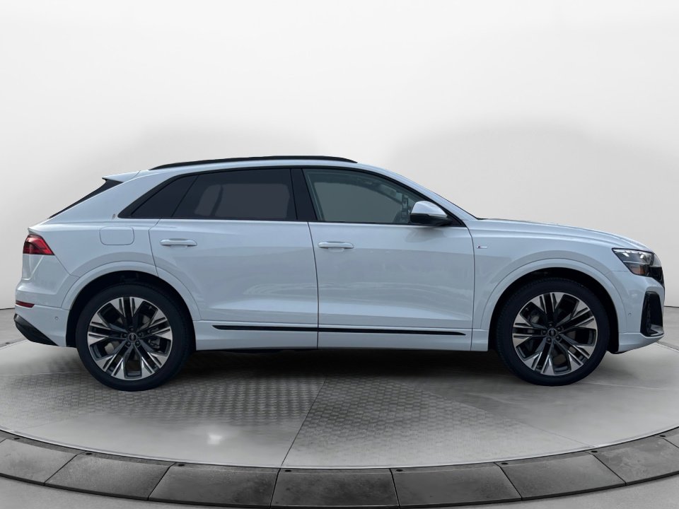 New 2026 Audi Q8 Premium Plus w/ Premium Plus Package image 8