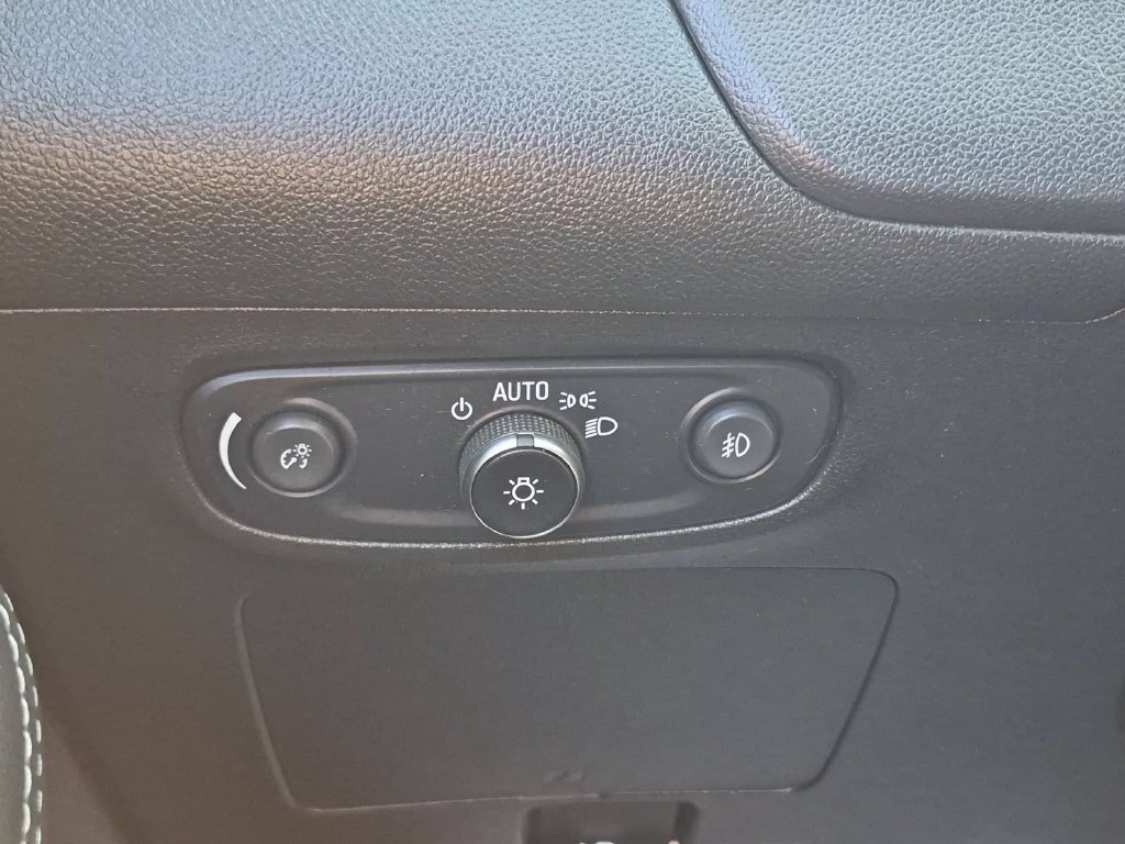 Certified 2020 Buick Encore GX Preferred FWD image 17